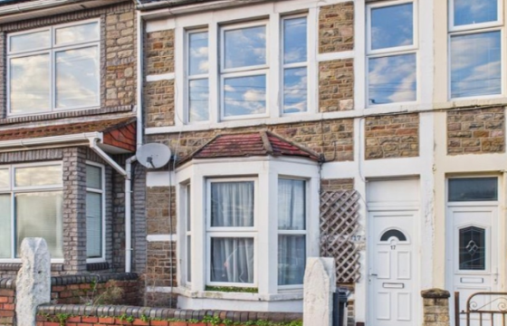 Updating in Kingswood photo